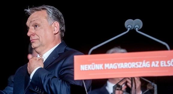 Személyes adatokkal való visszaélés segítette a Fidesz választási kampányát