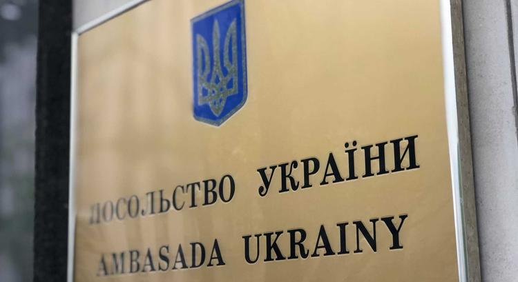Véres csomagokat kaptak ukrán nagykövetségek szerte Európában