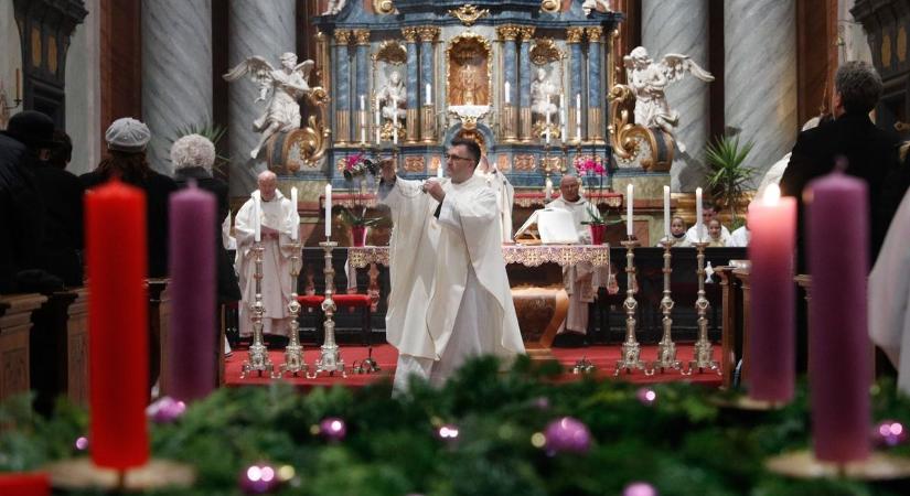 Ezer éve lett püspök Gotthárd apátból - Szent Gotthárd püspökké szentelésének ezredik évfordulóját ünnepelték péntek este a településen - fotók