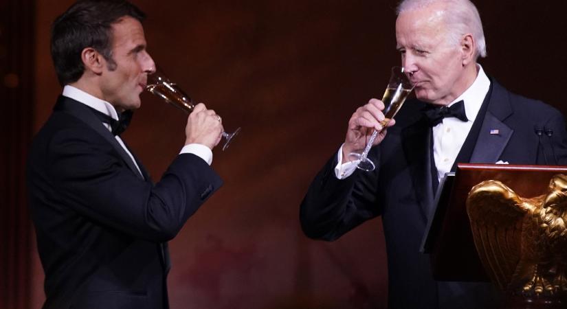 Joe Biden feltételekkel ugyan, de készen állna beszélni Putyinnal