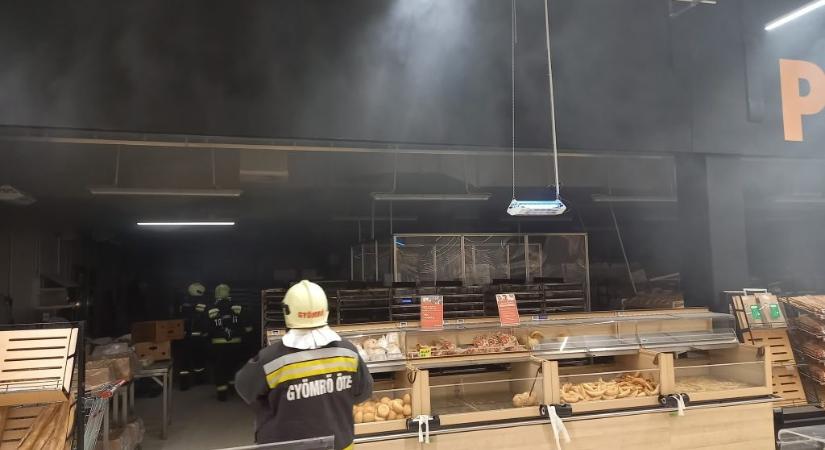 Részletek a maglódi Auchanban történt tűzesetről (helyszíni fotók)