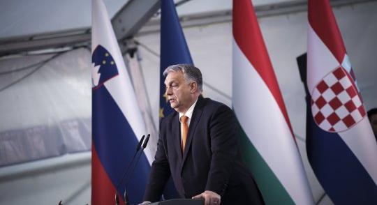 Honvédségi repülőgéppel utazott el Orbán Viktor egy szlovéniai városba