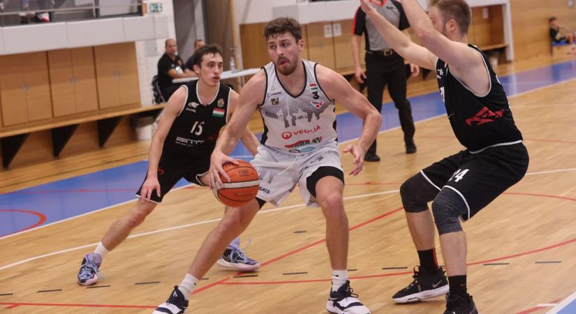 Kivégezte a Kaszásokat a Panthers