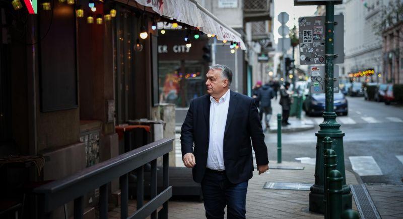 Orbánnál járt az ország karácsonyfáját felajánló házaspár