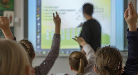 Iványi Gáborék tantermet adnak a kirúgott tanároknak, hogy tovább taníthassák a diákjaikat