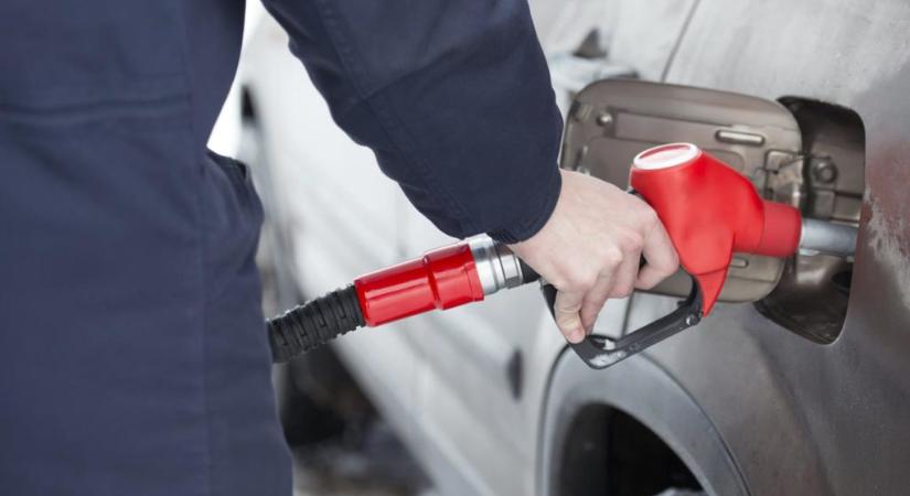 „Lassan nem az a kérdés, mennyibe kerül az üzemanyag, hanem az, hogy legyen” – megszólalt a szakértő