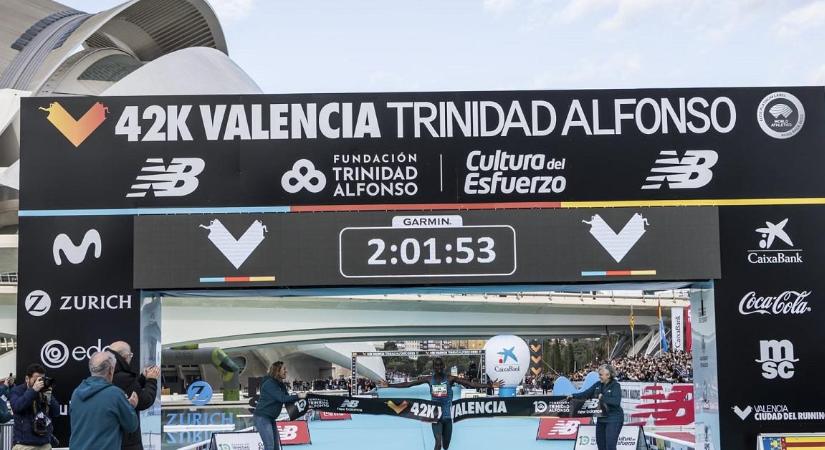 Atlétika: a férfiaknál és a nőknél is közel volt a maratoni világcsúcs Valenciában