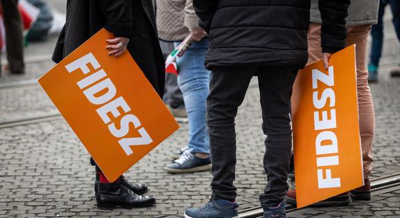 Republikon: csökkent a Fidesz támogatottsága novemberben