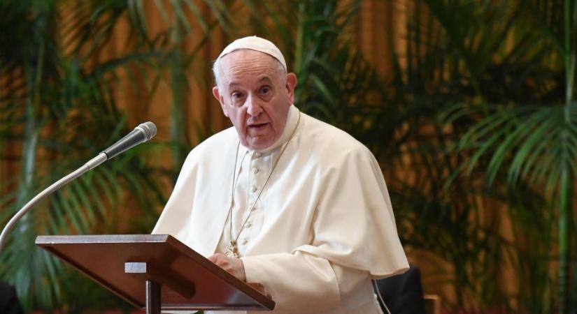 Ferenc pápa Szűz Mária közbenjárására bízza a békéért mondott imát