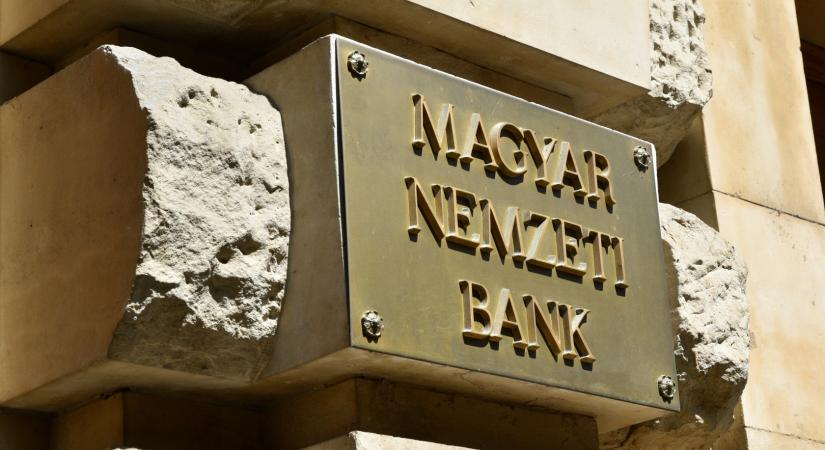 A bankszektor nyeresége csökkent, majdnem 200 bankfiók zárt be idén