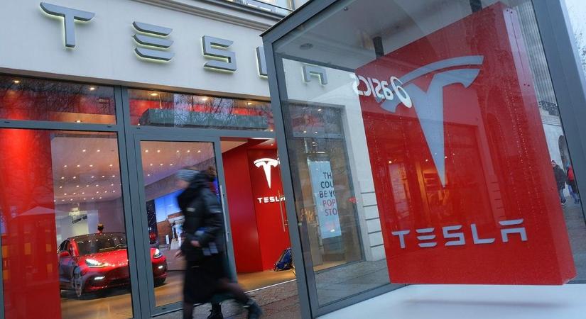 Csúcsot döntött a Tesla, de a befektetőket a december aggasztja