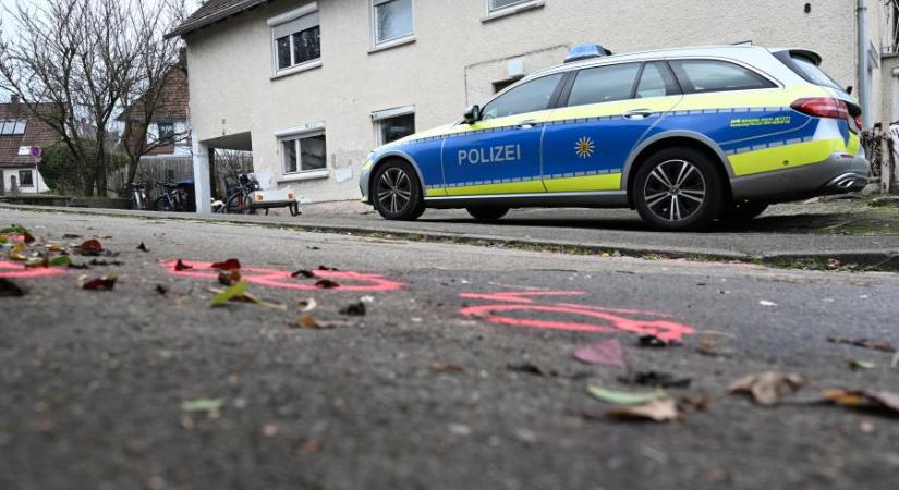 Tinédzsereket késelt meg egy férfi Németországban, egyikük belehalt sérüléseibe