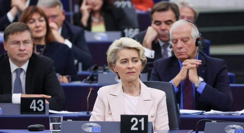 Lengyel EP-képviselő: az Európai Bizottság úgy bánik velünk, mint a rabszolgákkal