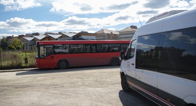 Az állomás nem nyújt szolgáltatást, de a buszok továbbra is hozzák-viszik az utasokat