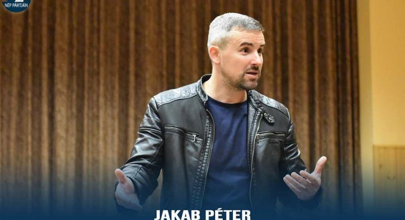 Orbánék olyanok mint a sáskák! Felzabálják az országot – Új választást követel Jakab Péter