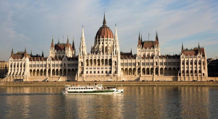 Hihetetlen képek: Ilyen a jövő Budapestje