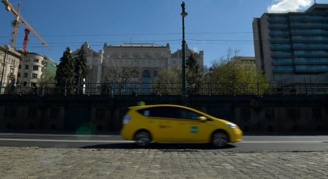 Orbán Viktortól várnak segítséget a taxisok, tarifaemelést, adókedvezményt kérnek