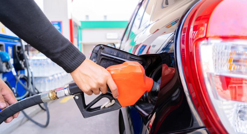 Jövőre 2 euró fölé emelkedhet az üzemanyag ára