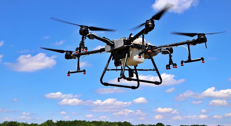 Jelenleg végezhető itthon drónos növényvédelmi tevékenység?