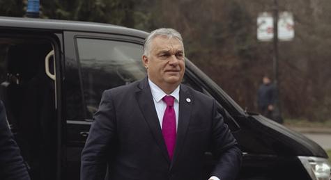 Orbán Viktor bedobta az új kulcsszót: szankciós benzinárak