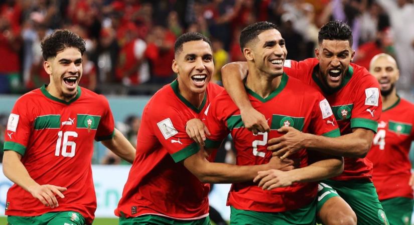 Az arab világ egységesen ünnepelte Marokkó negyeddöntőbe jutását