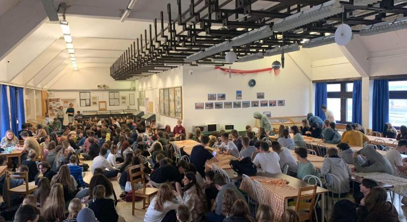 Hosszabb távú tanársztrájkra készülnek több budapesti iskolában
