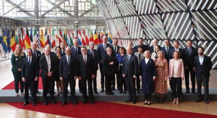 Az Ecofin elutasította a közös gigahitel rögeszméjét