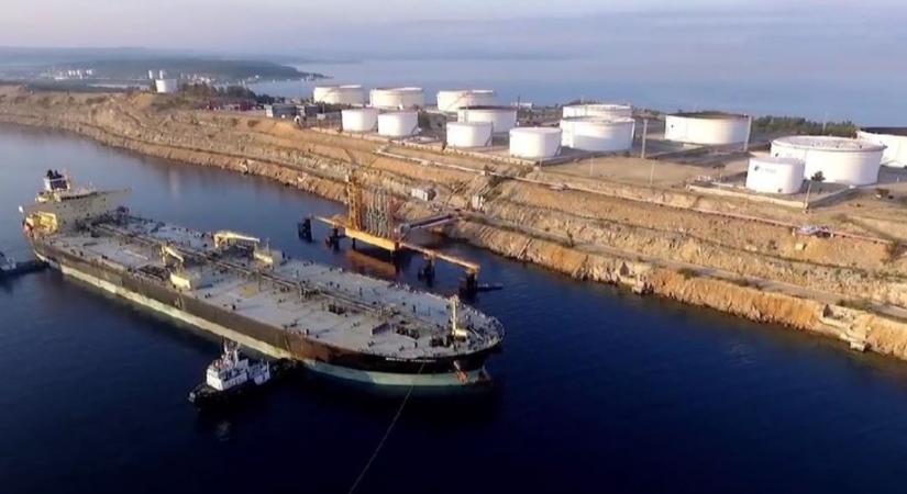 Kitiltják az orosz olajat az Adria-vezetékből