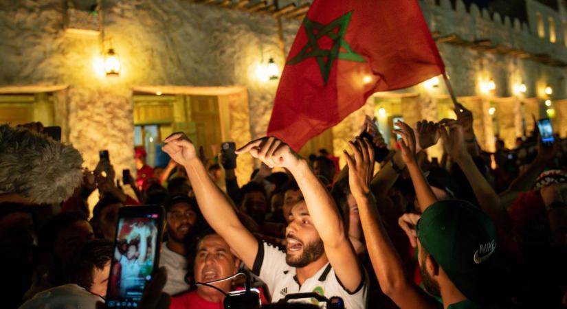 Félszáz embert tartóztattak le Hollandiában a Marokkó-Spanyolország meccs után