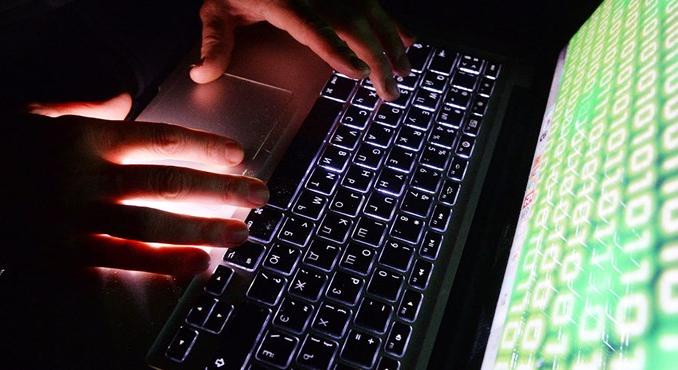 7,8 milliárdot loptak a kínai hackerek az amerikai Covid-pénzből
