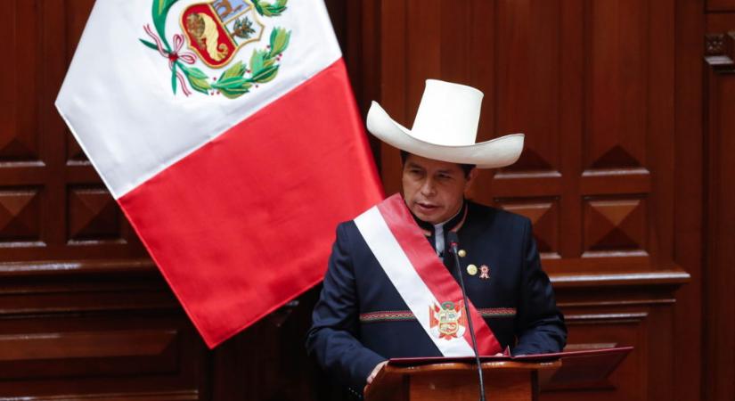 Őrizetbe vették Pedro Castillo perui elnököt