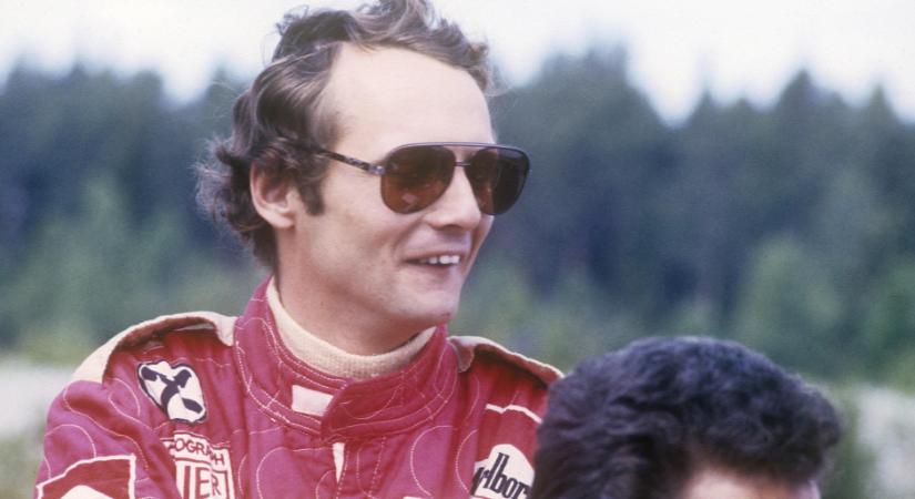 Elképesztő összeget fizettek Niki Lauda szolgálati Ferrarijáért