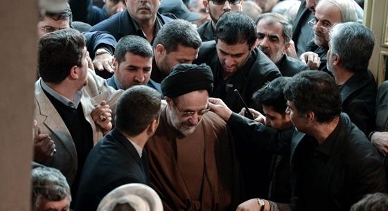 Irán volt elnöke is kiállt a tüntetők mellett
