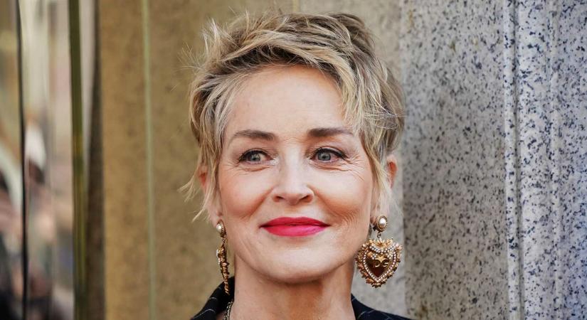 Sharon Stone kitálalt: azért szakított vele a pasija, mert nem akarta plasztikáztatnia magát