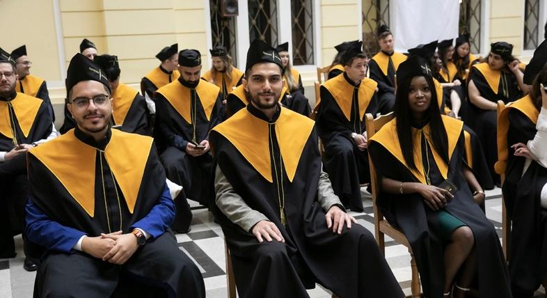 Új orvosdoktorokat avattak a Debreceni Egyetemen