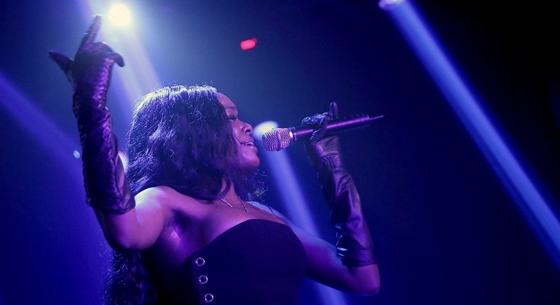 „Kib*szott életem legrasszistább, legdemoralizálóbb élményének” nevezte az ausztráliai koncertjét Azealia Banks