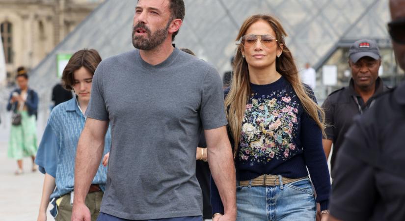 Jennifer Lopez és Ben Affleck karácsonyi duettjénél nem látsz ma romantikusabbat