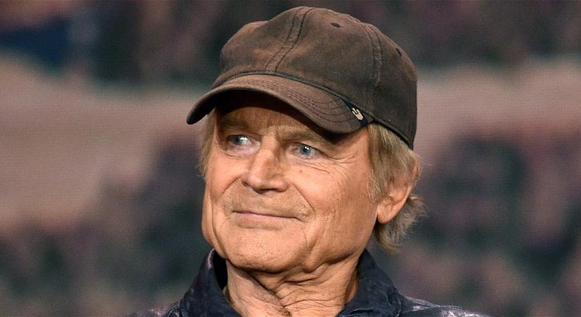 Meghalt Terence Hill, 83 éves volt – ismét felháborító álhírek terjednek a legendás pofonosztó haláláról