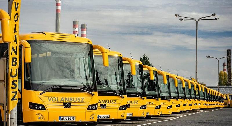 Száz új Credobus Inovell állt forgalomba a Volánbusznál