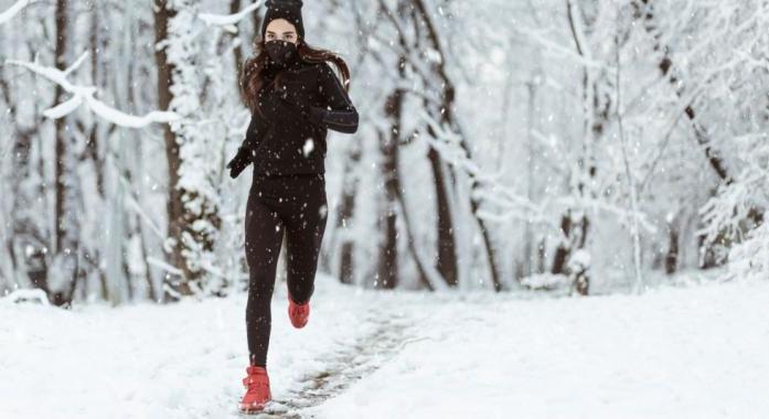 Így fuss télen: 4 tipp, ha a hideg időben is futócipőt húznál