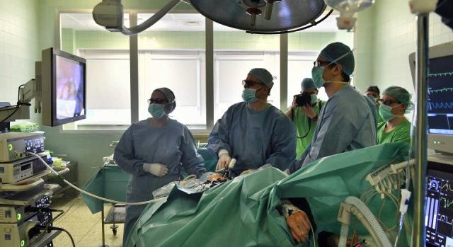 Kettéválik a Honvédkórház, a dolgozóknak 5 napja maradt, hogy aláírják az új szerződéseiket
