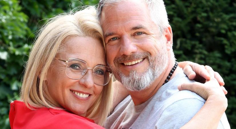Elképesztő bejelentés jött Marsi Anikótól. Egy számmal tudatta a csodás hírt, de a fotón is tisztán látni: özönlenek a gratulációk