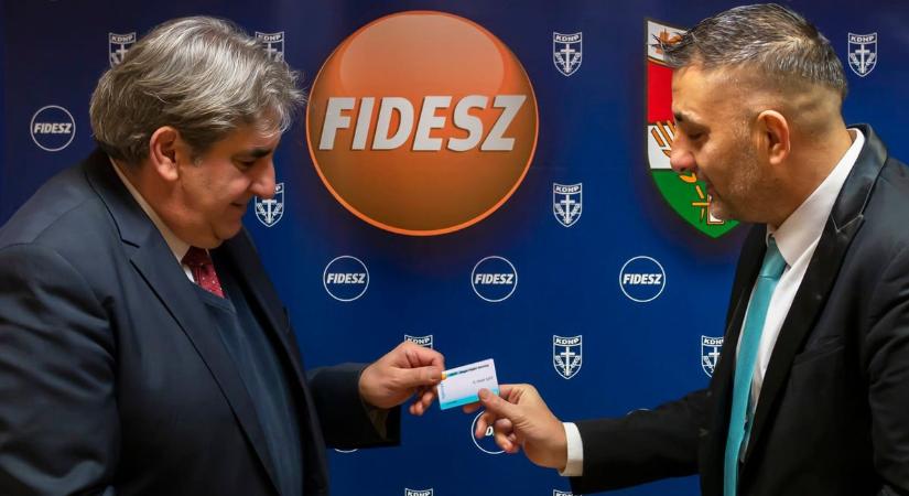 Gáspár Győző átvette a Fidesz-tagkártyáját