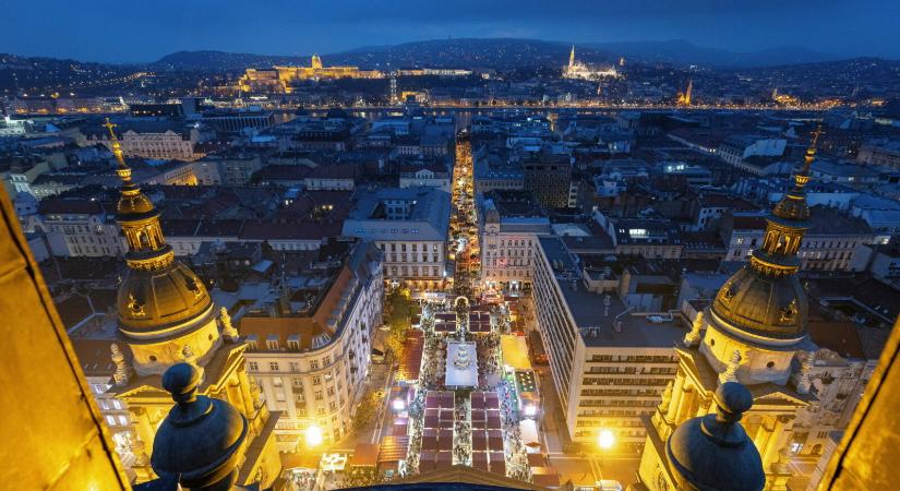 Brutális mennyiségű szemetet gyűjtöttek össze Budapest közterületeiről szilveszter után