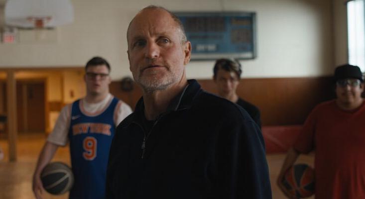 Woody Harrelson pályát változtat, fogyatékkal élők edzője lesz - videó