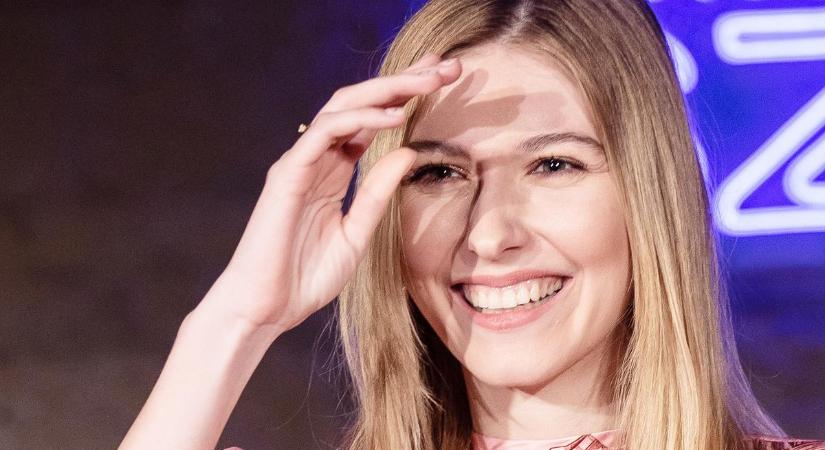 Teljesen átlátszik Puskás-Dallos Bogi ruhája: elképesztő fotó került elő, mindenki csak ámul