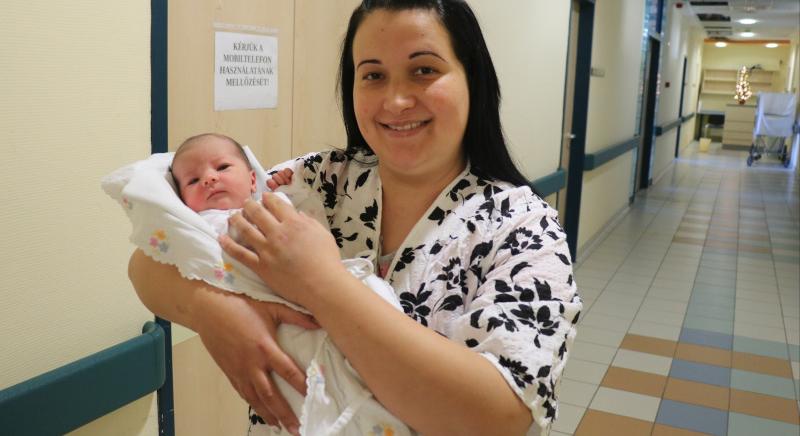 Megszületett az új év első babája a kalocsai Szent Kereszt Kórházban – A kis Gréta és édesanyja is egészségesek