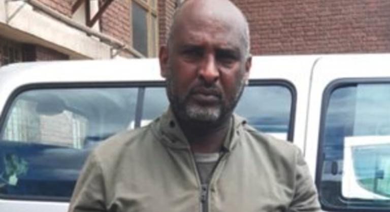 Letartóztatták a világ legkeresettebb embercsempészét Szudánban