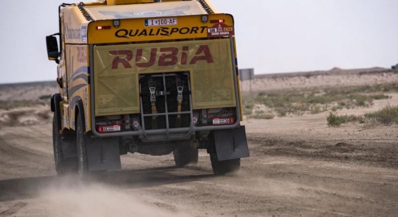 Mentőexpedíció után újra ordíthat a Qualisport Hyena-ja a Dakar-ralin