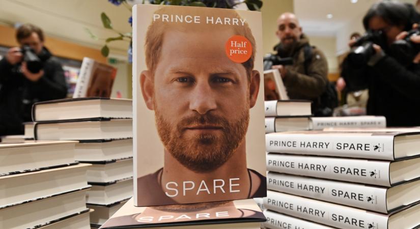 Harry herceg kegyetlenül megsorozza a brit királyi családot – elolvastuk a Tartalékot